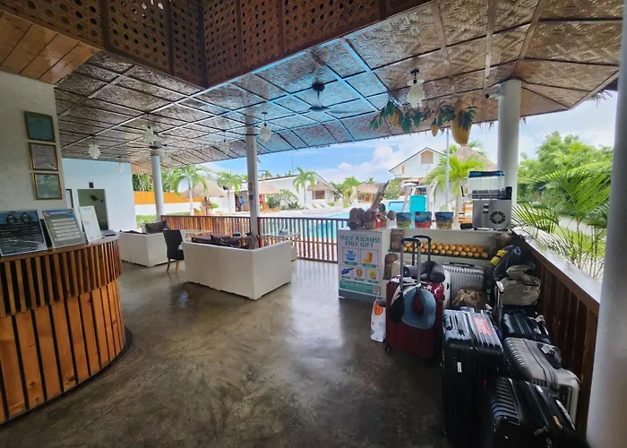 Beyond Island Herberg Moalboal
